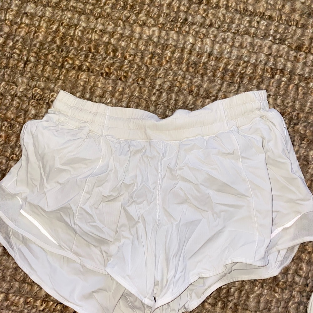 Lululemon white hottie hot shorts